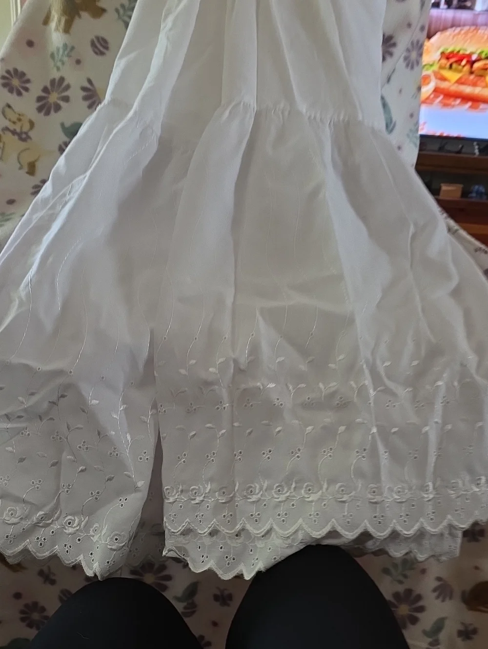 J.c. Pennys Eyelet Lace Dust Ruffle For Queen Bed